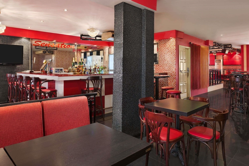 restaurant-cafeteria