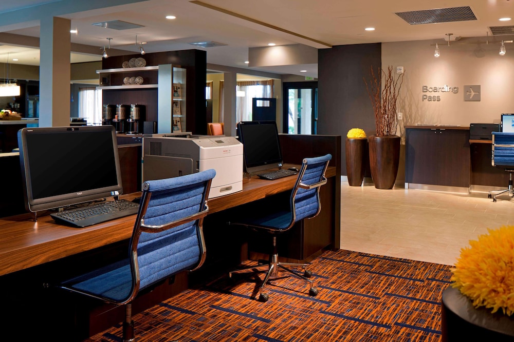 Sonesta Select Miami Lakes 25/42
