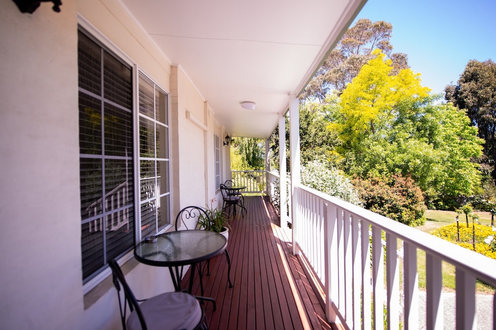 YARRA GABLES MOTEL 3/35
