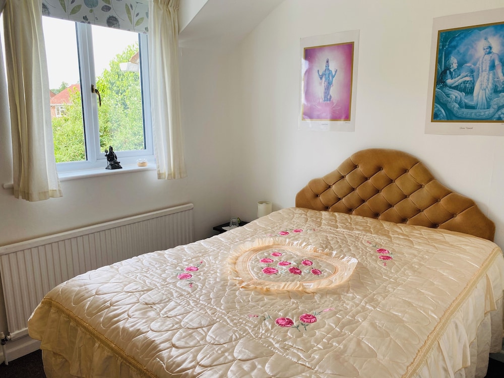 Camelot Retreat 6/40