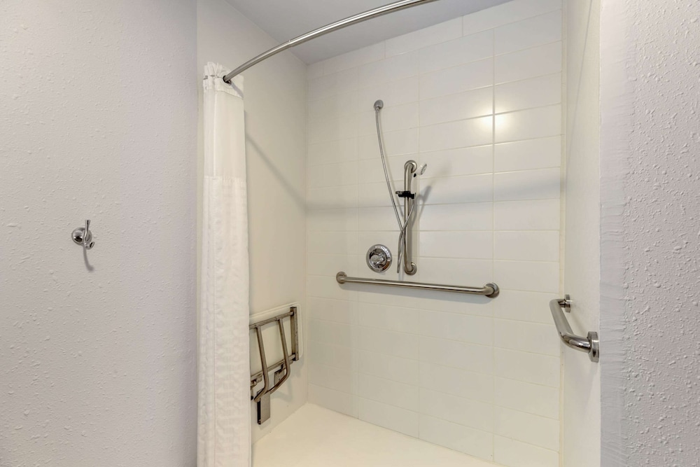 Comfort Suites Cheyenne, WY 26/26