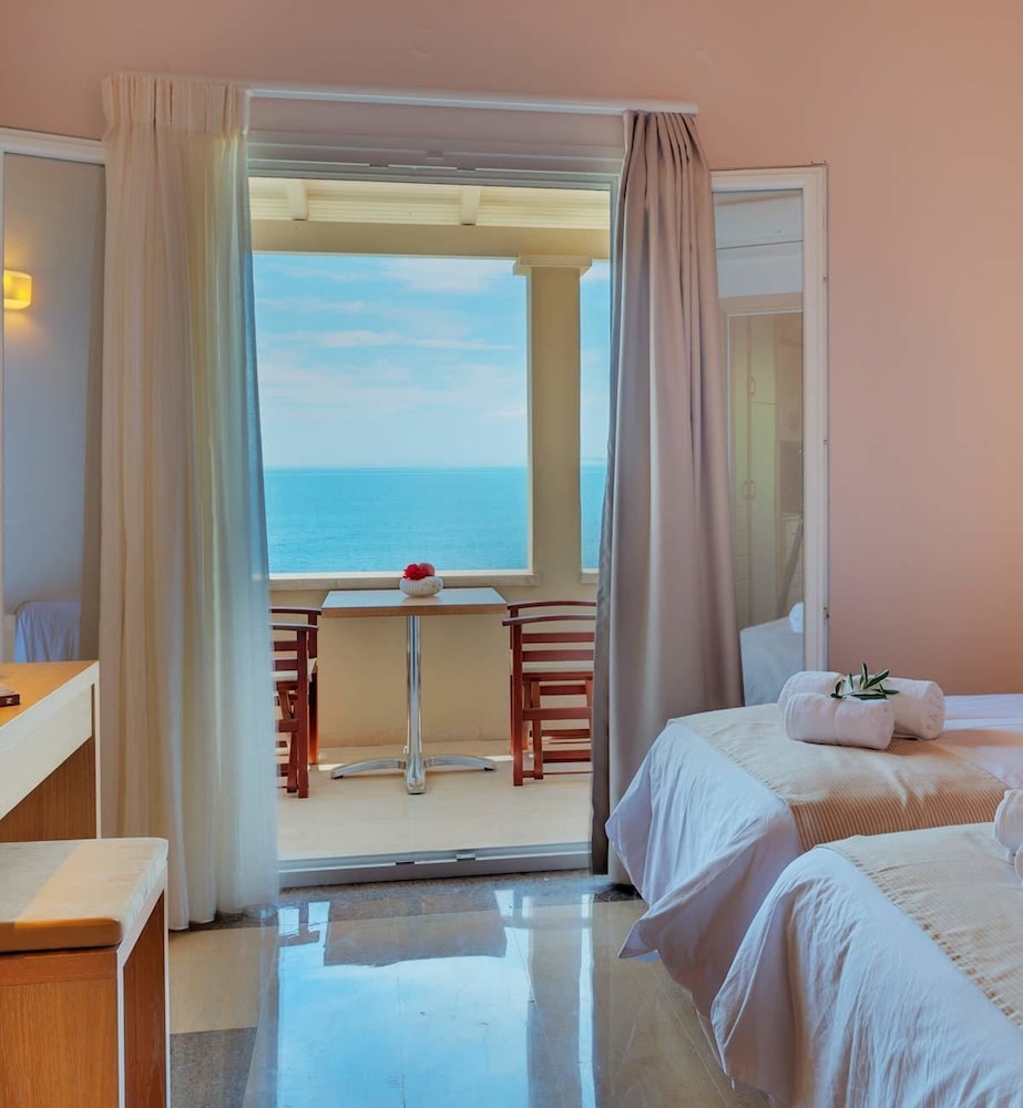 Krouzeri Beach Apartments 7/46