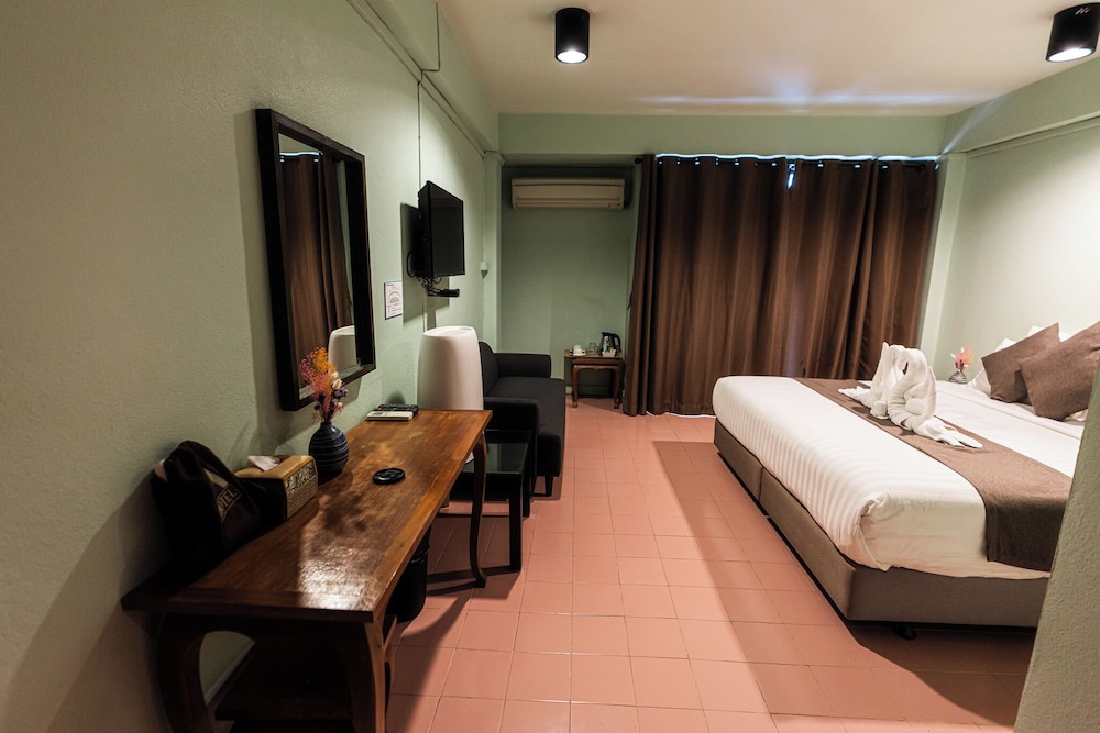 A Hotel Budget 27/61