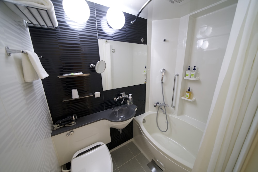 Ibis Styles Tokyo Ginza 46/48