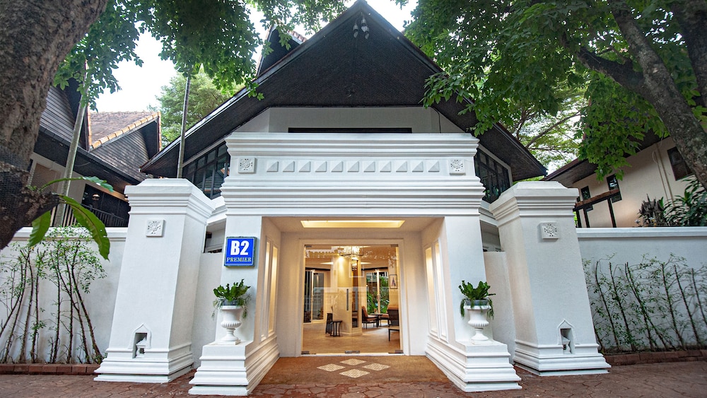 B2 Suthep Night Market Premier Resort 2/50