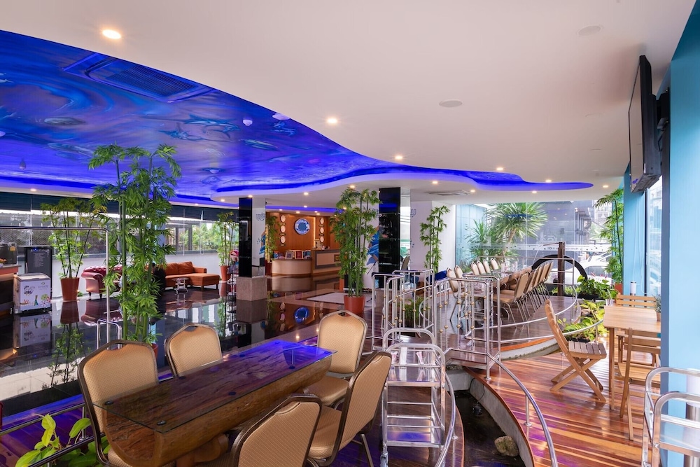 Marlin Hotel 49/63
