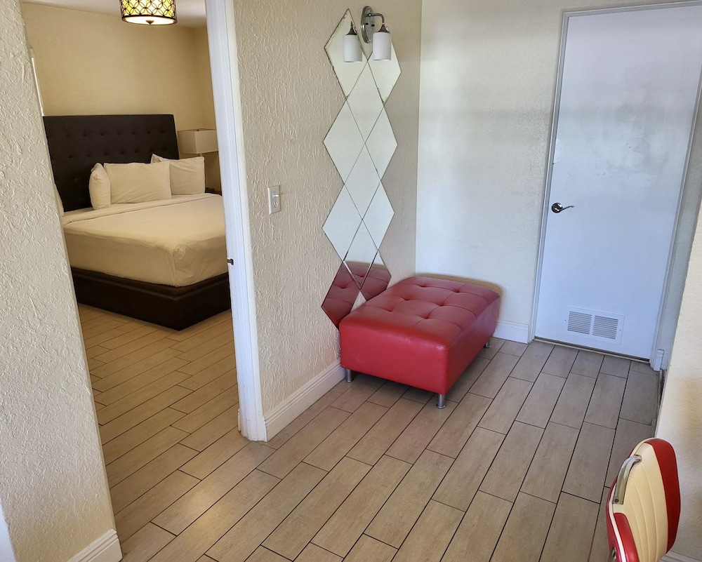 Chateau Mar Beach Resort 26/47