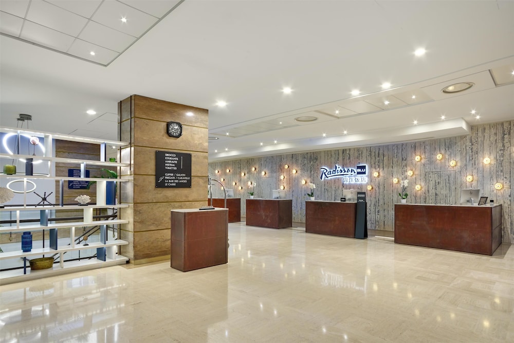 RADISSON BLU NICE 11/75