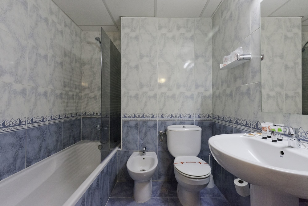 Azuline Hotel S Anfora and Fleming 33/35