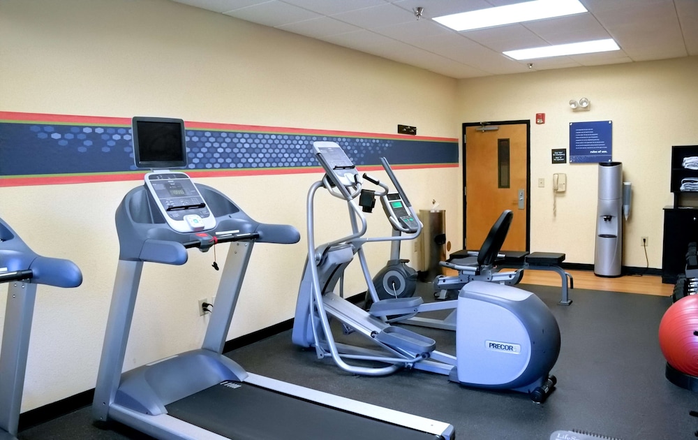 Hampton Inn & Suites Birmingham-Pelham (I-65) 25/48