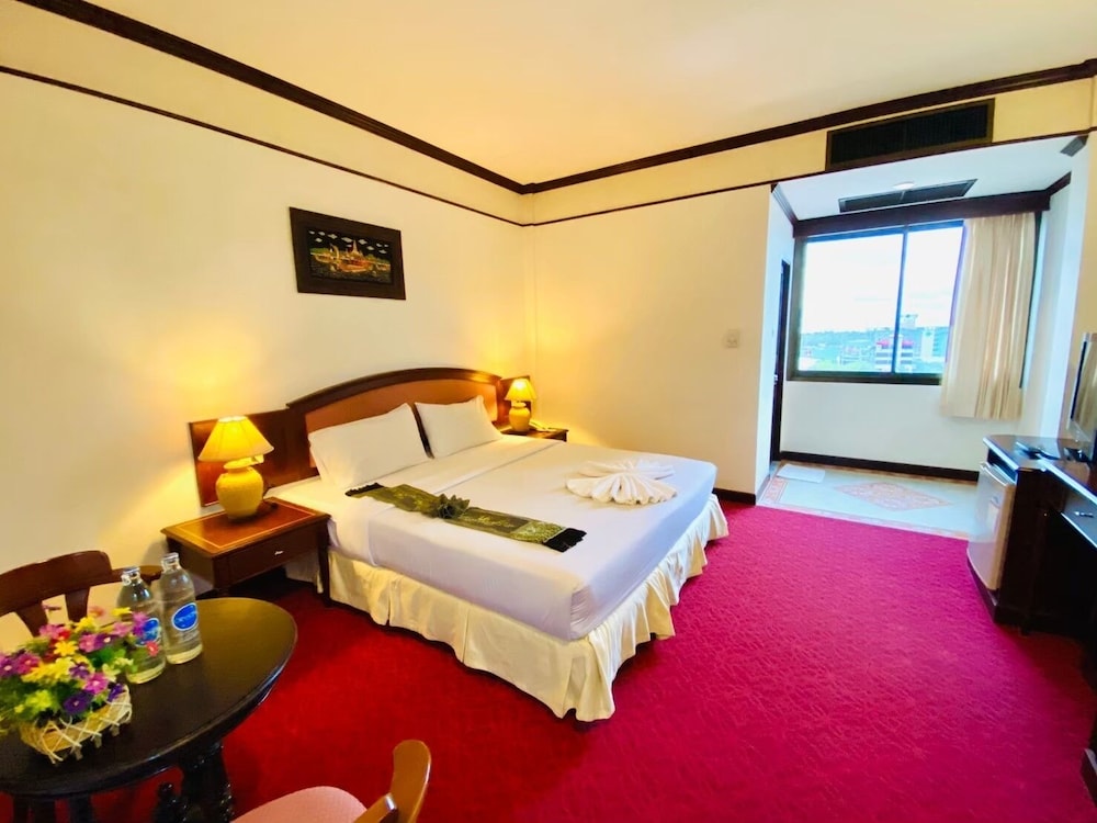 Crystal Hotel 24/46
