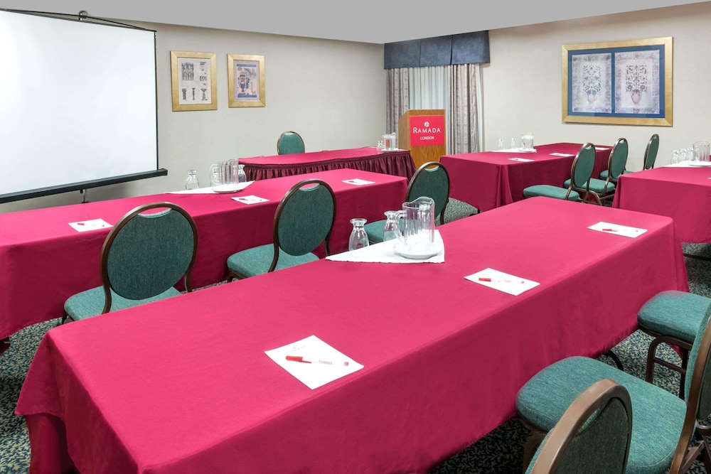 Ramada by Wyndham London 40/59