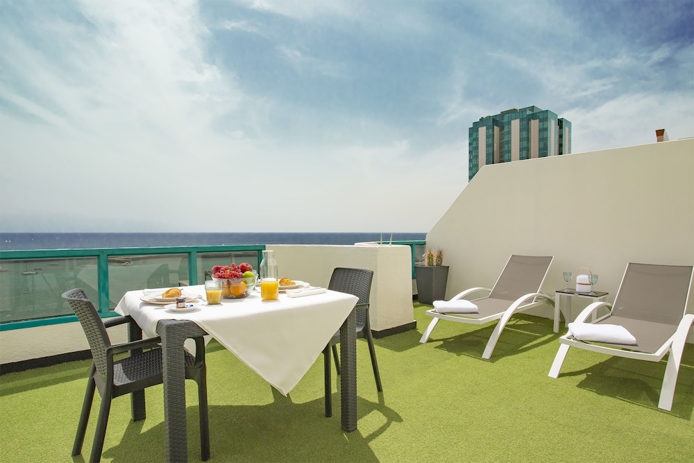 APARTAMENTOS ISLAMAR ARRECIFE 19/23