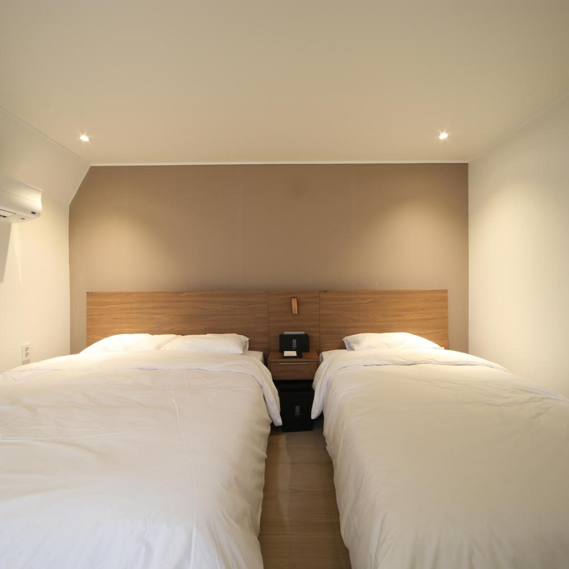 Soho Hotel 24/68