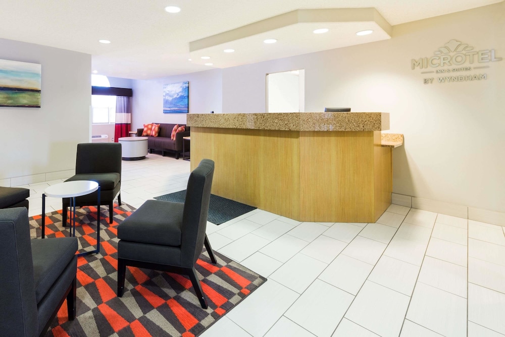 Microtel Inn & Suites by Wyndham Pueblo 8/29