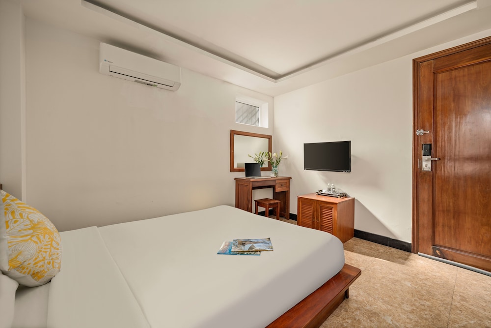 Titan Hotel 15/42
