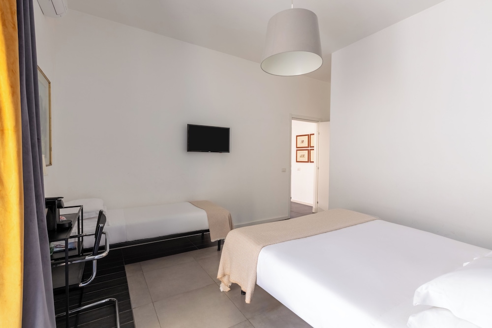 Vatican Luxury Suites 33/65