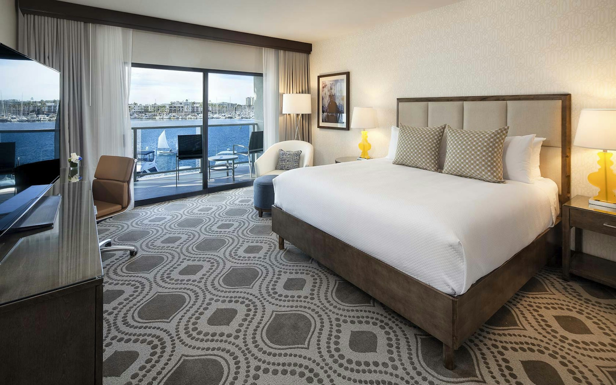 Room, King Bed, Marina View, Pool Side