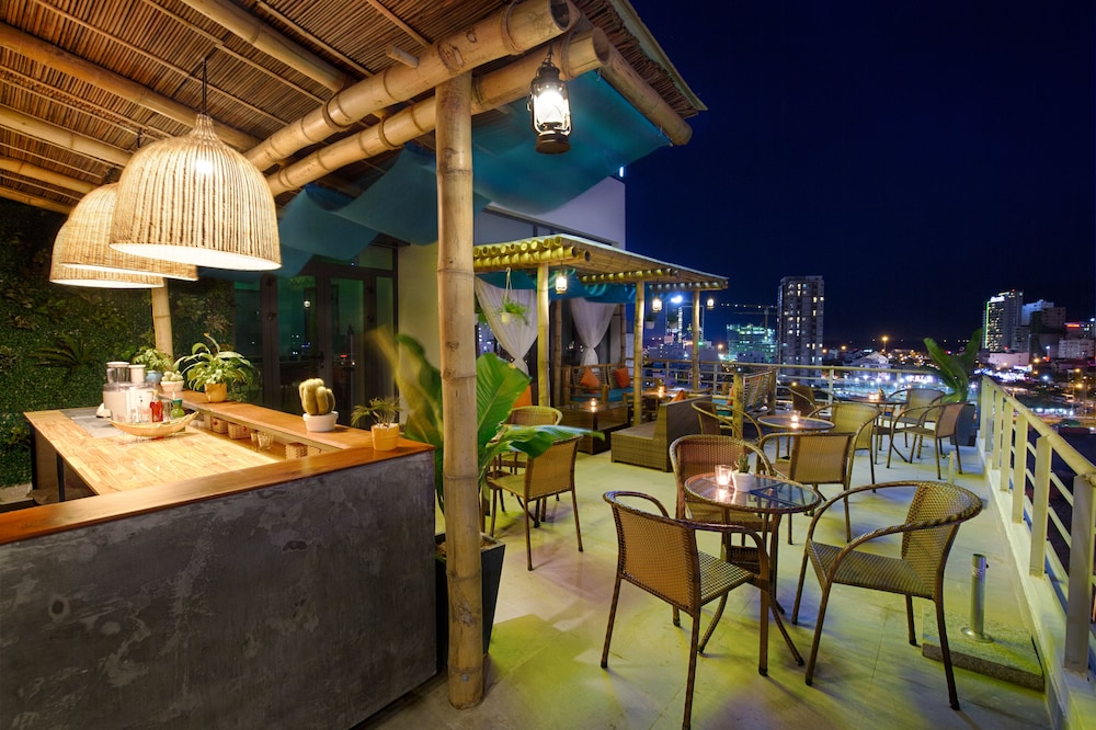 Continent Hotel Da Nang 19/22