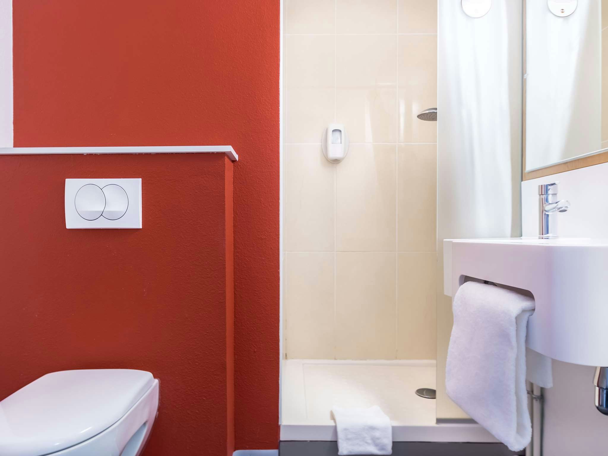 B&B Hotel Cannes La Bocca Plage 20/20
