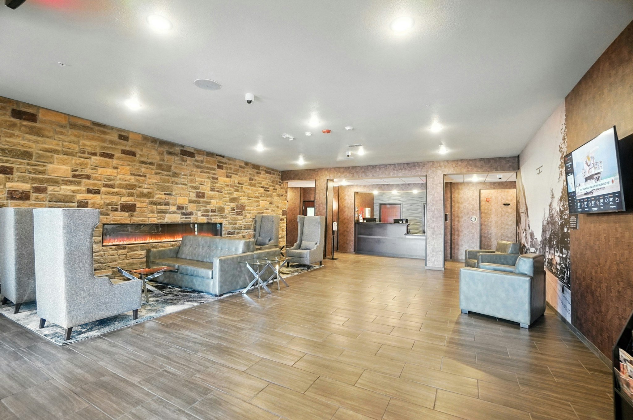 Cobblestone Hotel & Suites-Bellefontaine 25/50