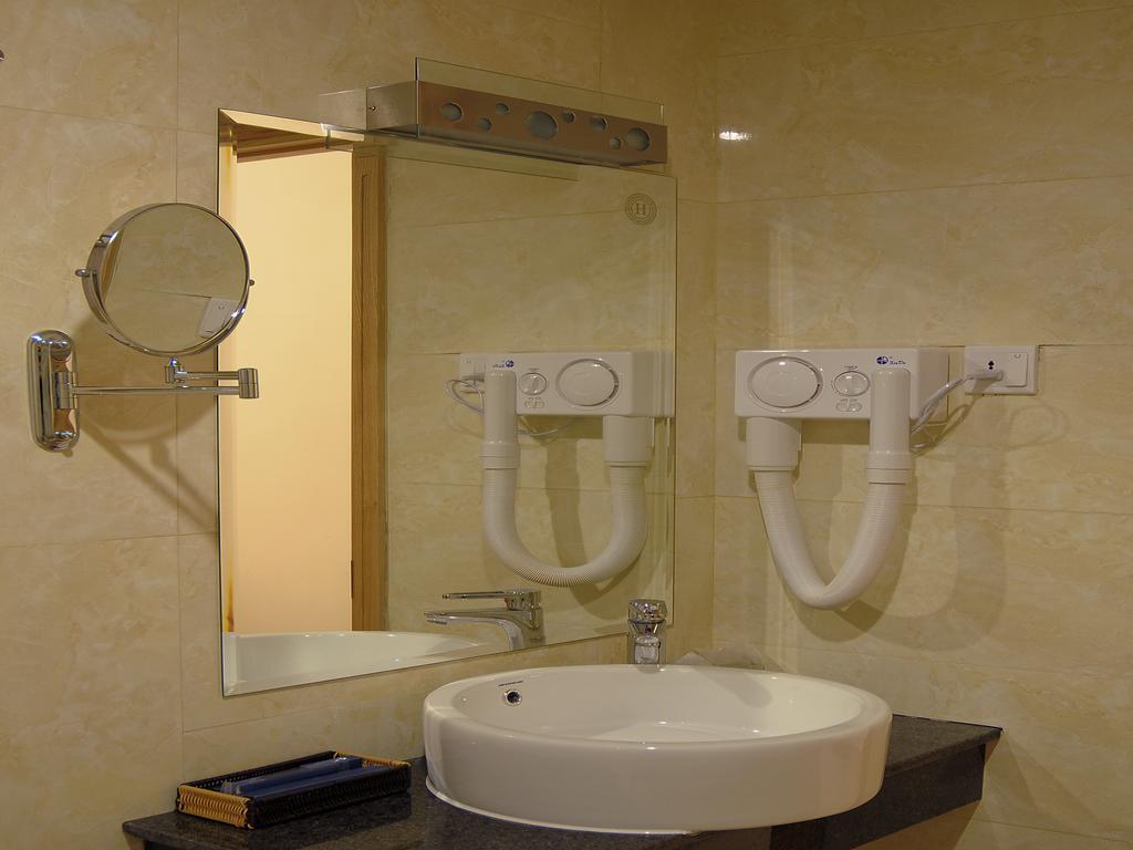 Gia Huy Hotel 19/21