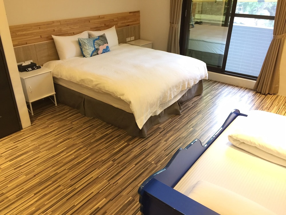 Ruo Shui Hotspring Hotel 5/62