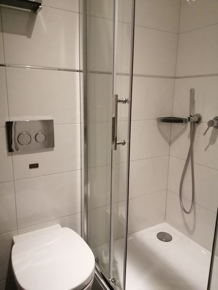 Marazur Apartments 46/50