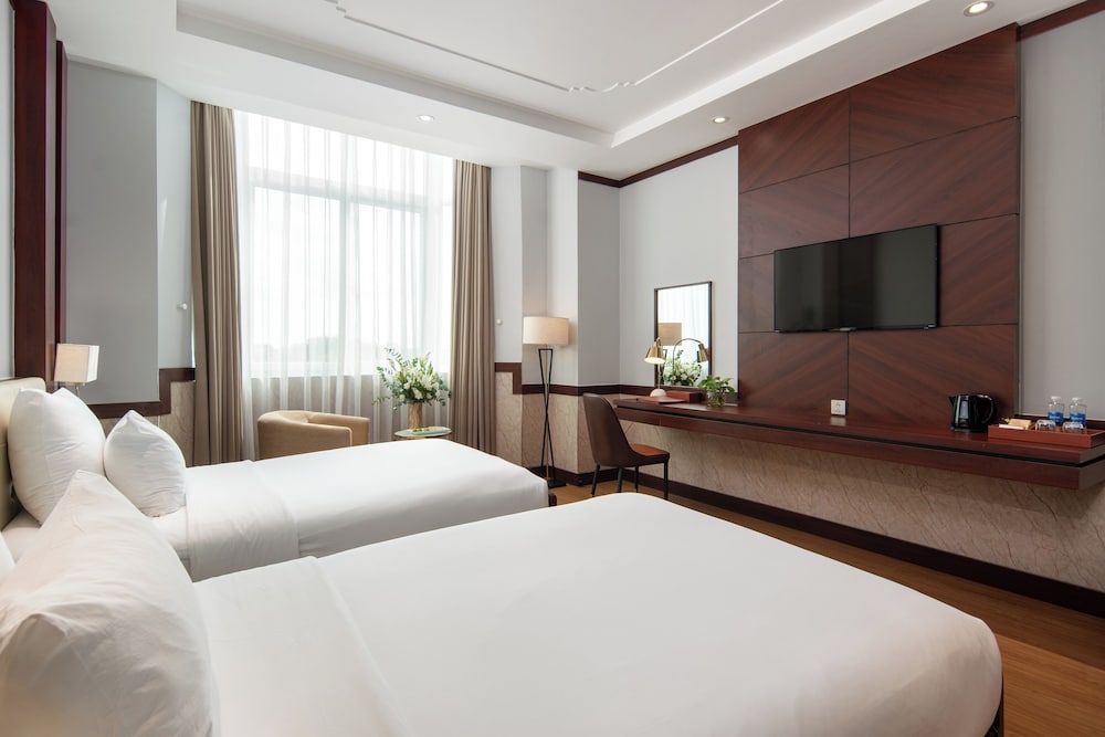 غرفة سوبيريور بسريرين منفصلين بإطلالة على المدينة، Van Phat Riverside Hotel 2/10