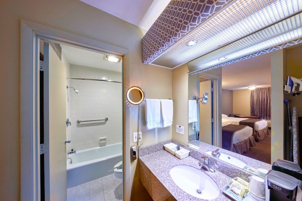 Regency Inn 24/72