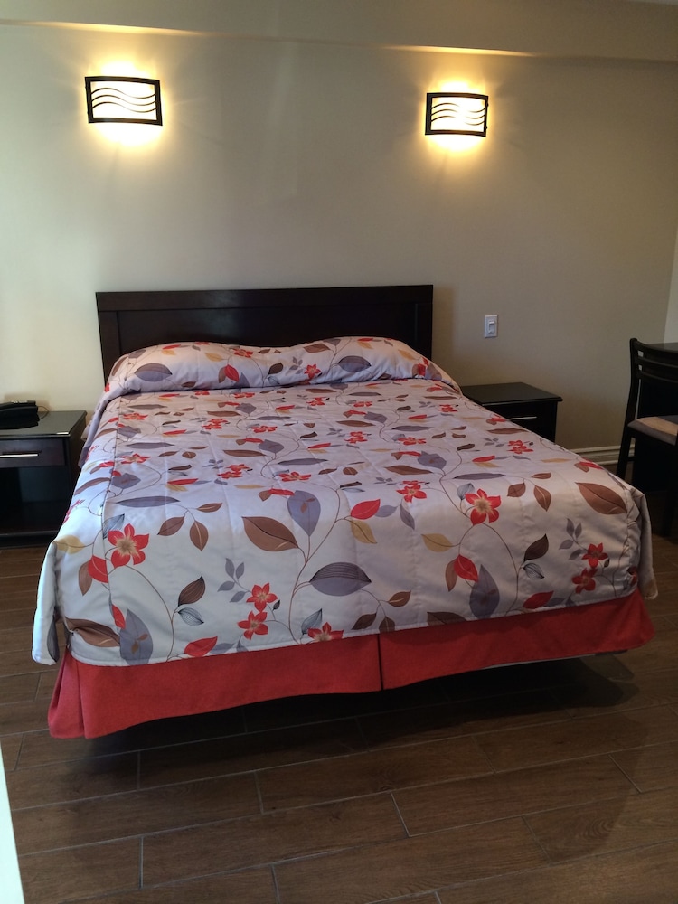 Olux Hotel Motel Suites 30/71