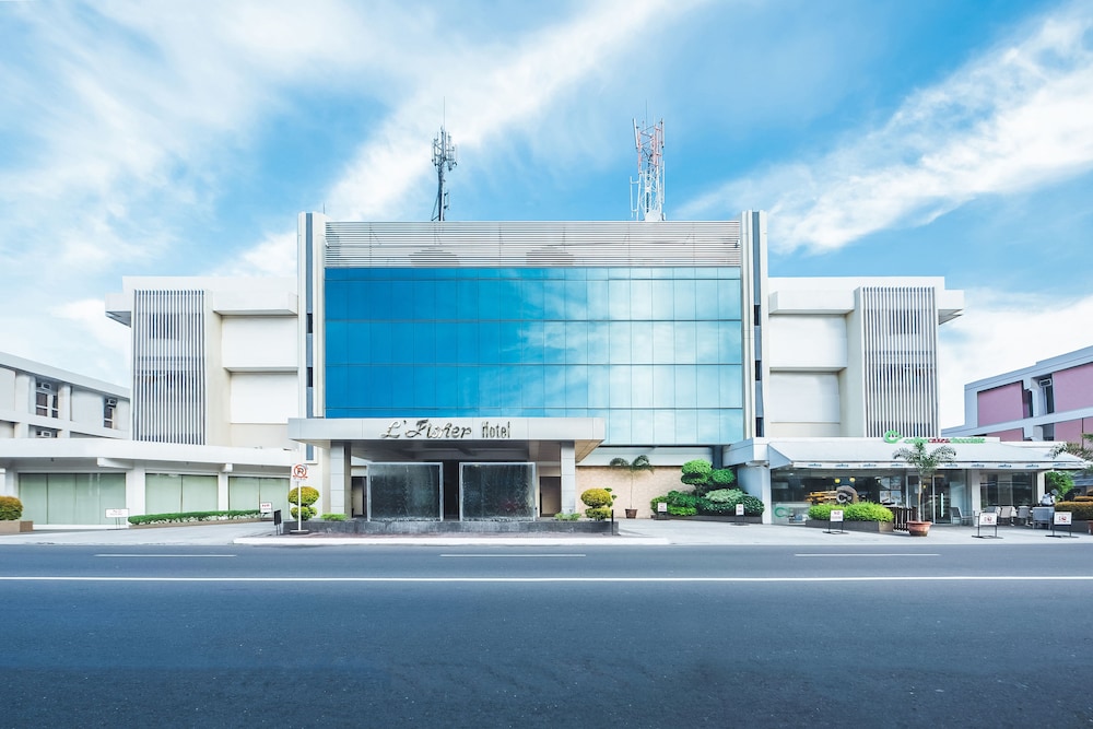 L'Fisher Hotel 1/50