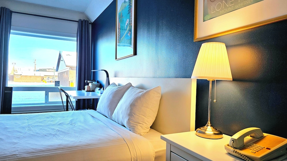 Cloud 9 Inn 42/72