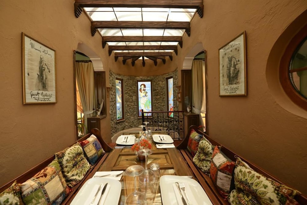 The Olive Tree Studios - Adults Only 18/50