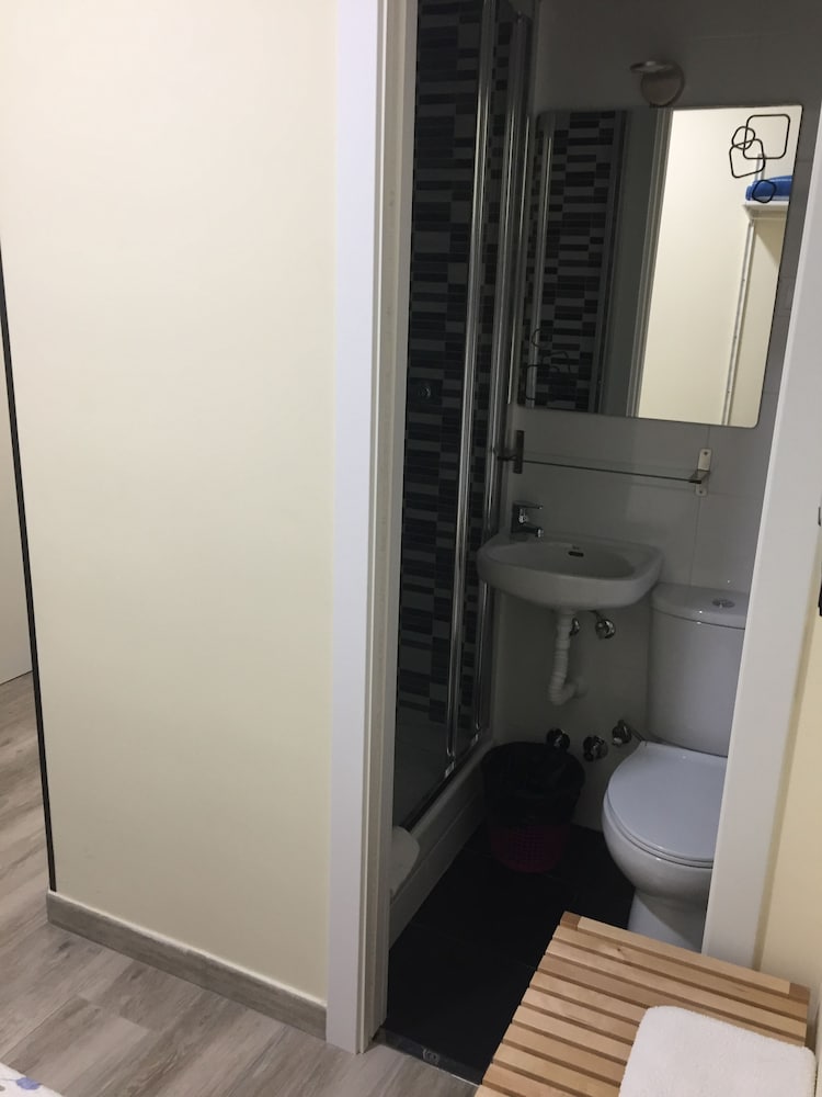 JQC Rooms 20/33