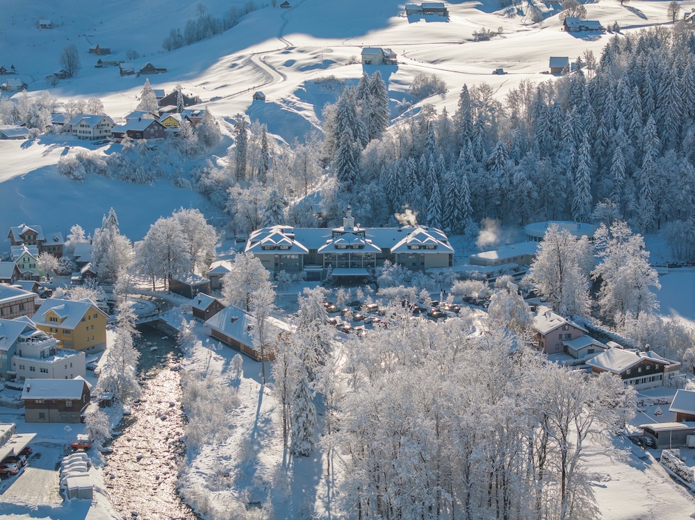 Hotel Hof Weissbad 41/50