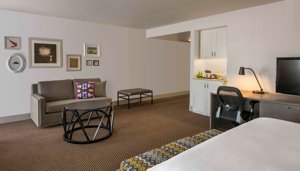 Doubletree By Hilton Austin 47/60