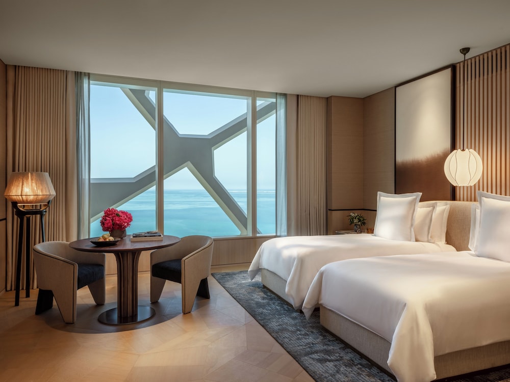 Junior Suite, King Bed, Gulf View