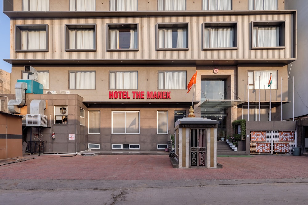 Manek Svasti Inn 49/50
