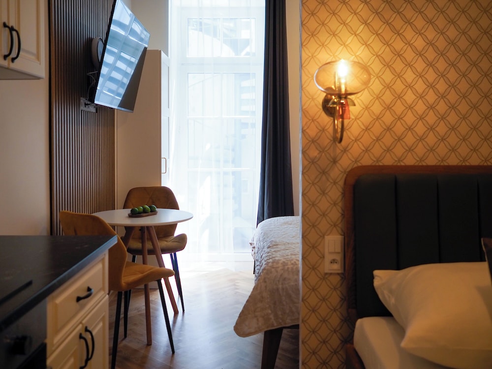 Boutique Hotel 16 33/50