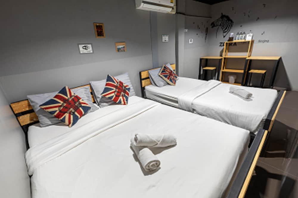 La Belle Nuit House 28/78