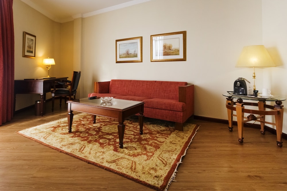 Gran Hotel De Ferrol 25/32