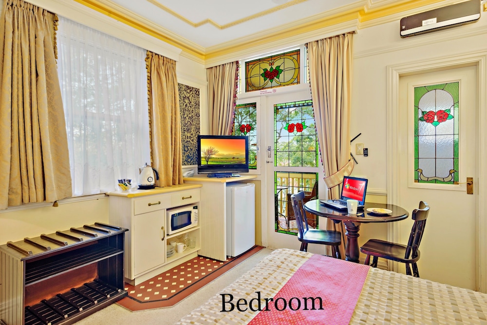 The Charrington Boutique Hotel 36/58