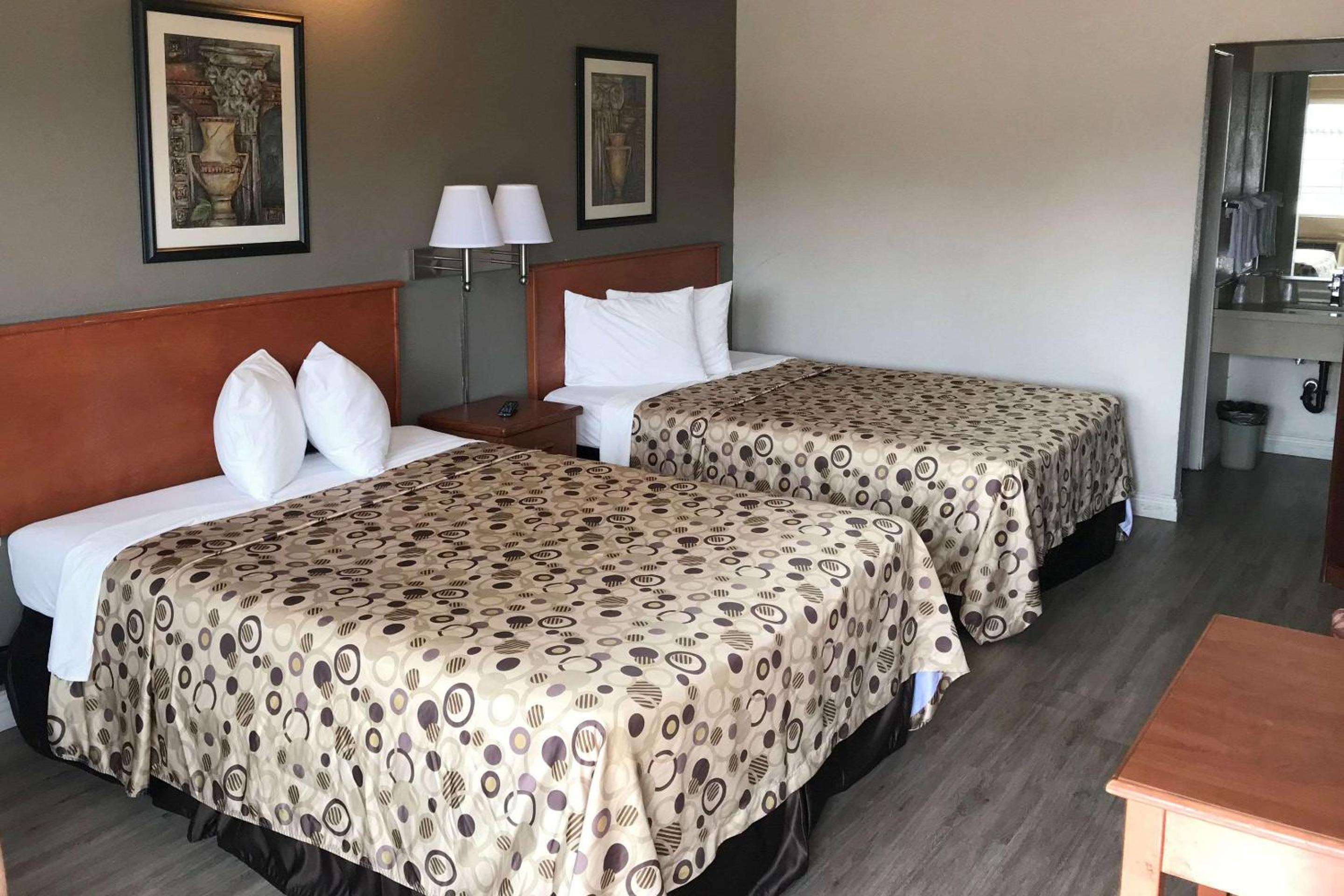 ROOM, 2 QUEEN BEDS