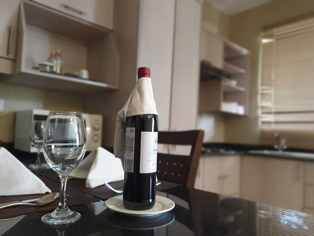 Serendib Suites Hotel 12/39
