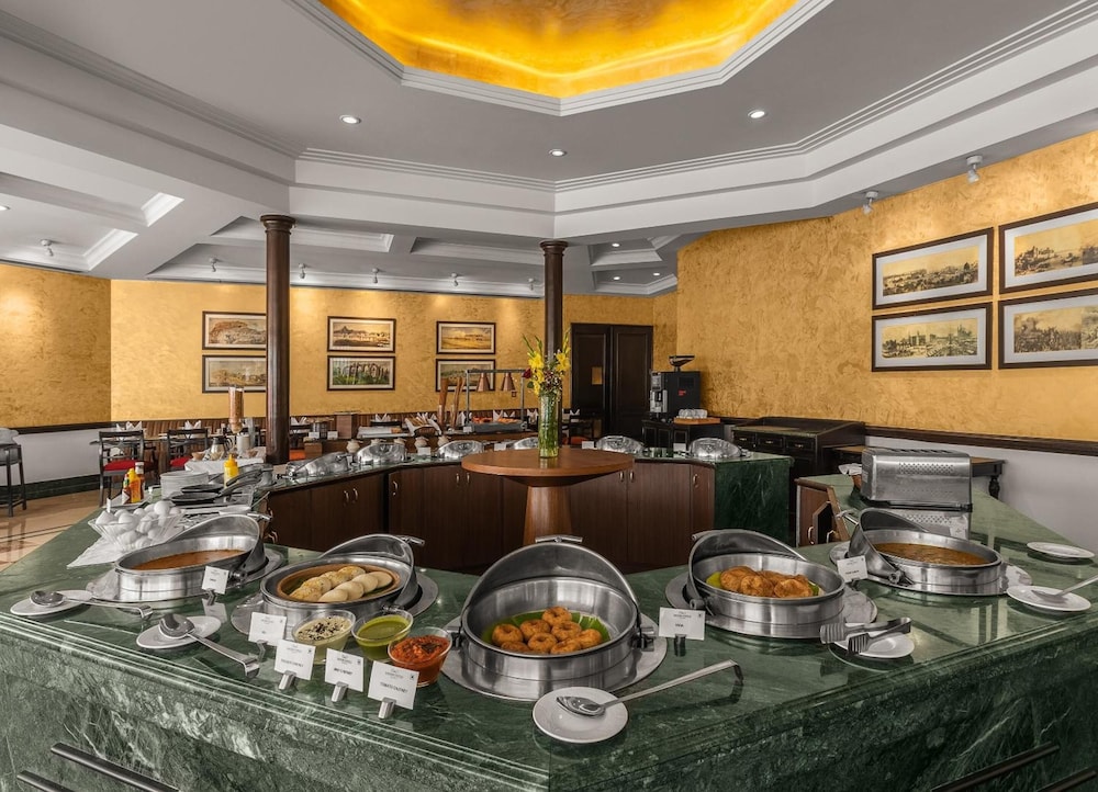 Sarovar Portico Surajkund Faridabad 31/38