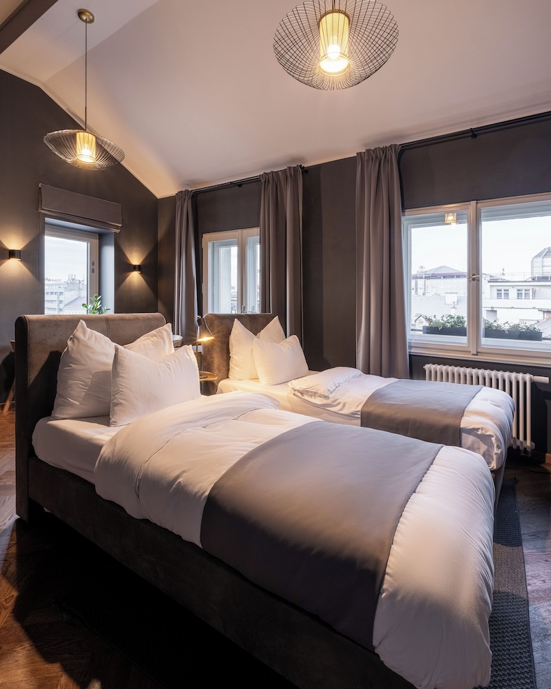 The Viaduct - Suites & More 24/60