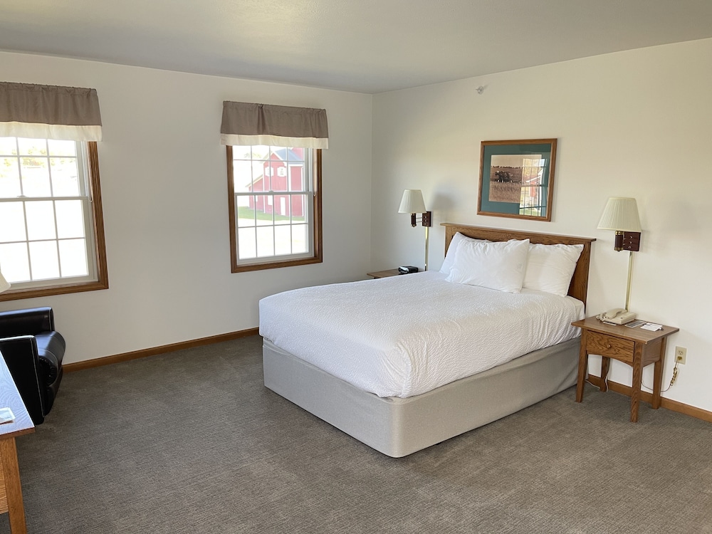 Farmstead Inn & Conference Center 14/47