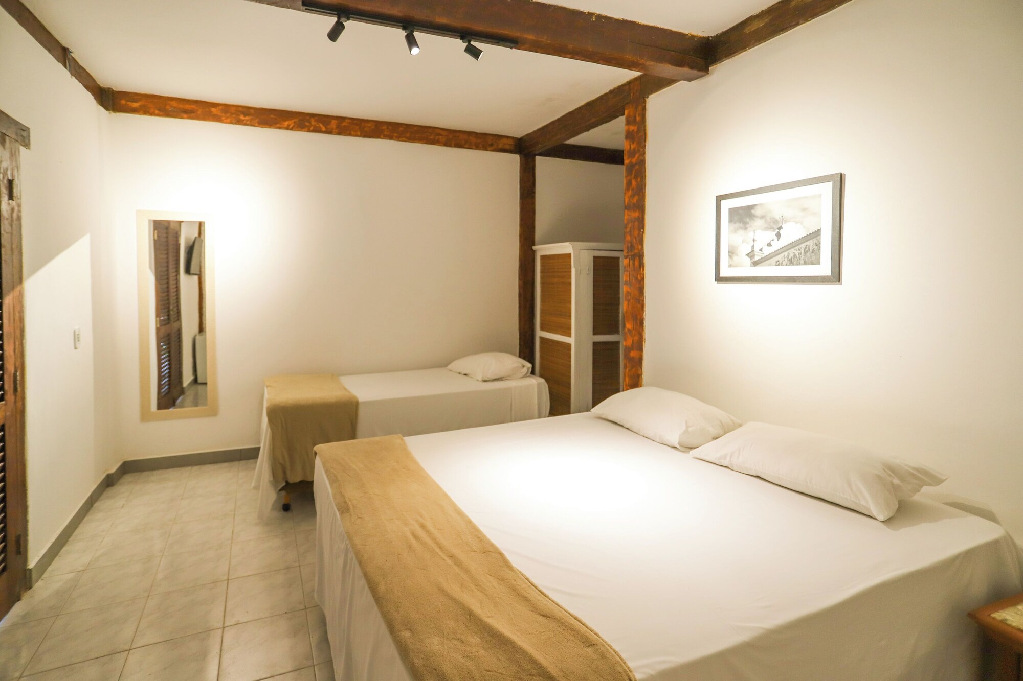Classic, Triple, 1 Double and 1 Single Bed, Pousada La Luna 2/4