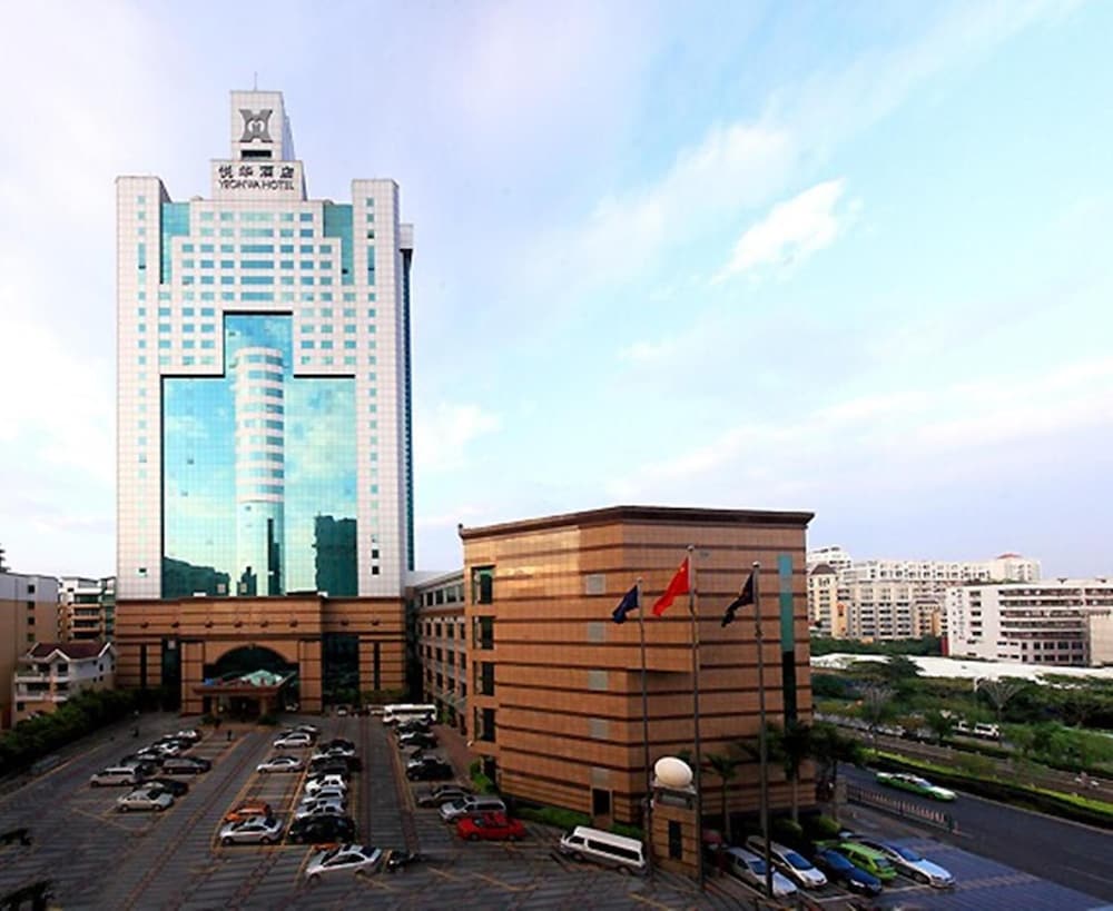 Quanzhou C&D Hotel 68/72